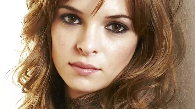 დაბმული, მონა დიდ ფანჩრიანი მომწიფებული ძველმოდური